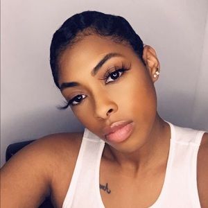 Meet your Posher, Kiki